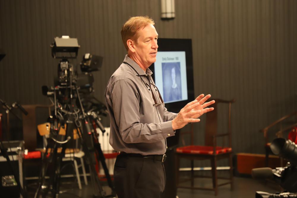 纽约城市大学斯图尔特 麦克里兰德教授应邀来我校举办“与大师零距离”——电...